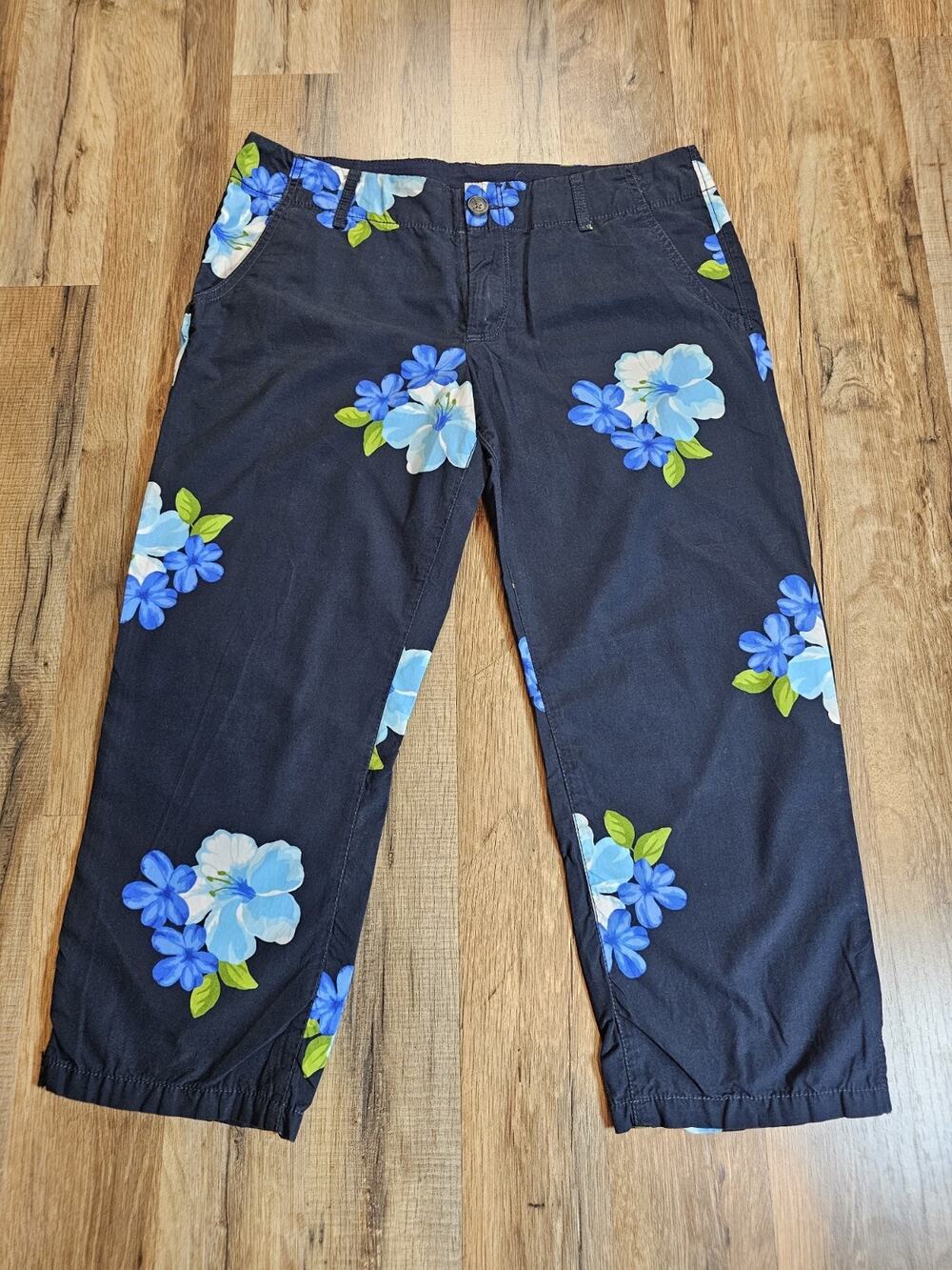 Abercrombie & Fitch Navy Blue Tropical Floral Cropped Pants Women's Size 4